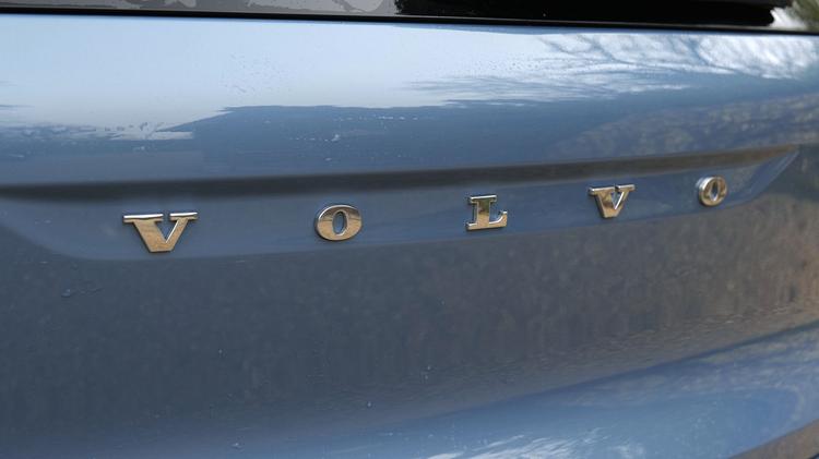 VOLVO XC40 ESTATE 2.0 B4P Plus Pro Black Edition 5dr Auto